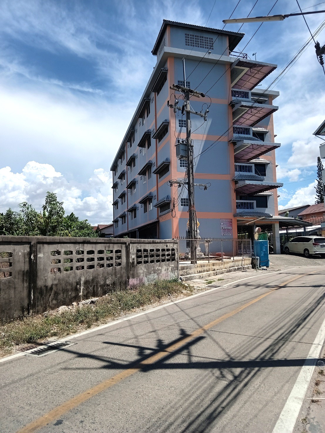 Pictures of Laksiri Mansion 43/47