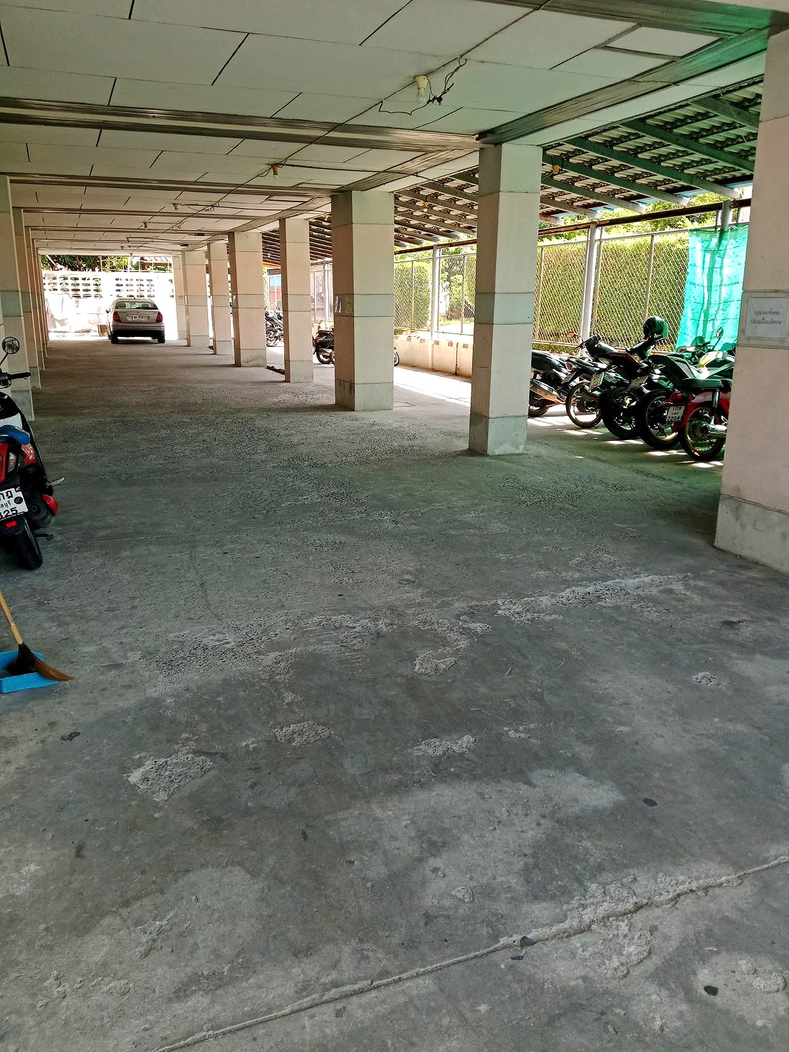 Pictures of Laksiri Mansion 30/47