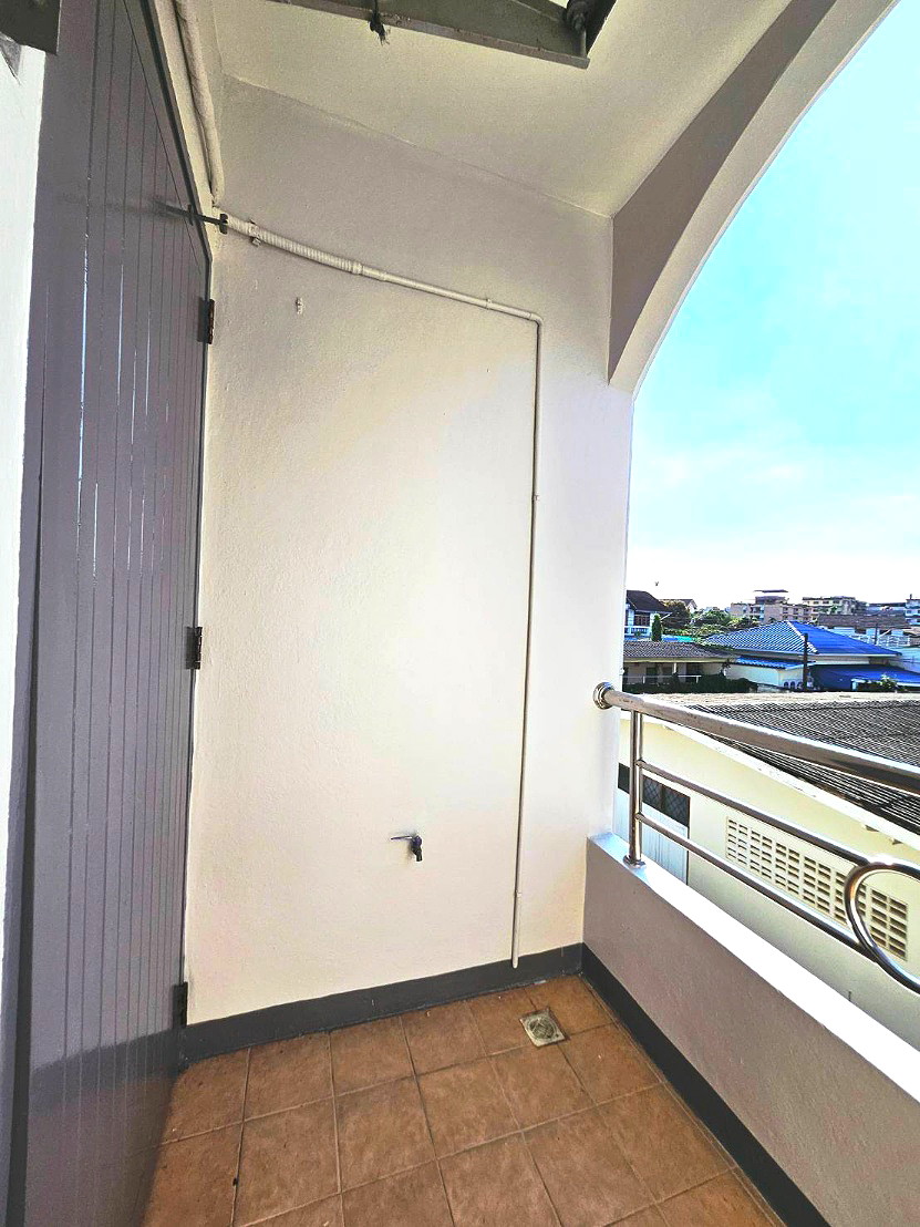 Pictures of ิBanwatlum apartment 28/47