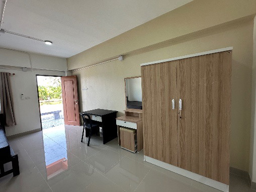 Condo — photo 1