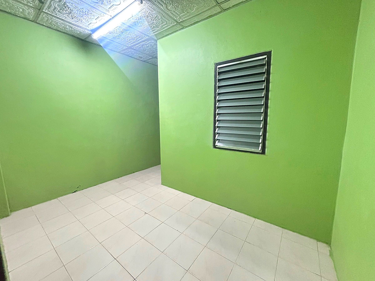 Pictures of Sasitorn 2/7