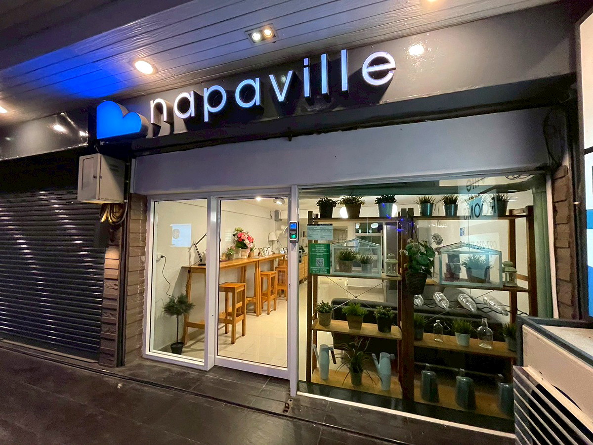 Pictures of Napaville 26/27