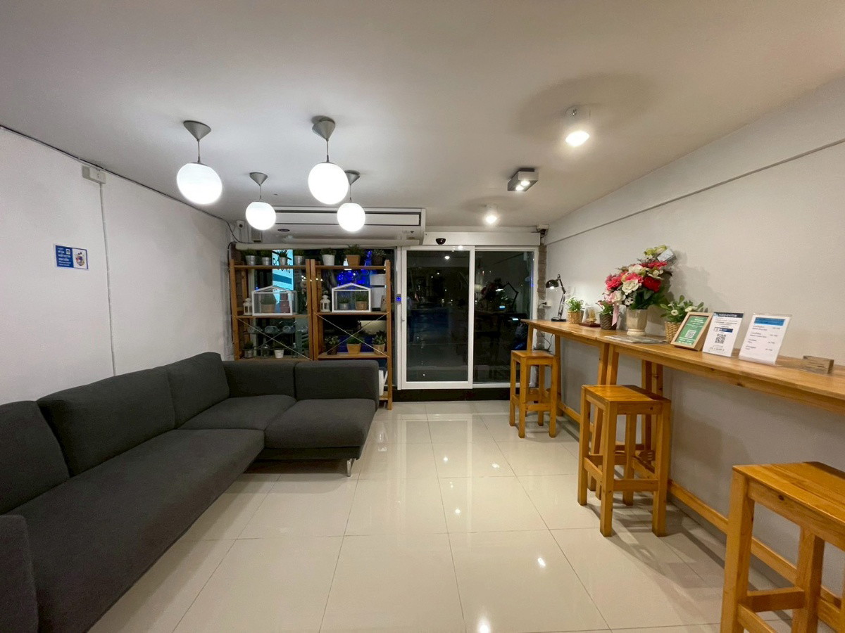 Condo · Huai Khwang, bangkok — photo 2