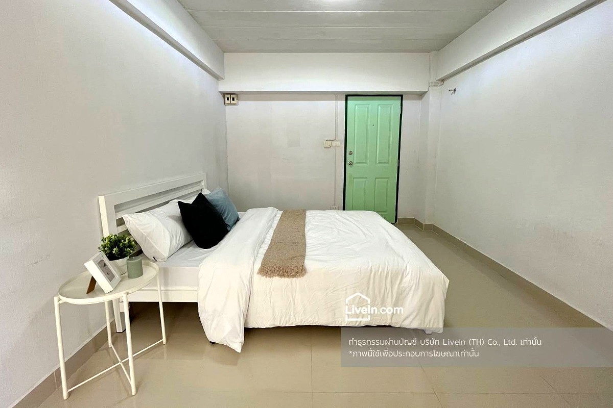 Pictures of BangNa Mansion Near BTS Bangna 10/24