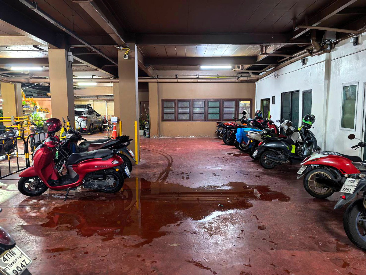 Pictures of BangNa Mansion Near BTS Bangna 23/24