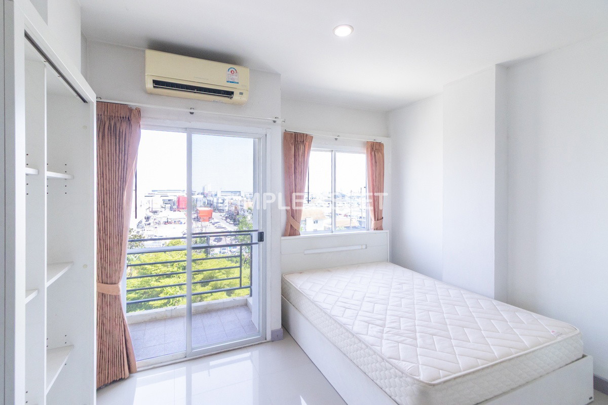 Condo — photo 2