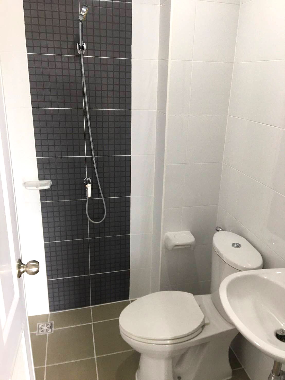 รูปภาพ หอพัก ดีทาวน์ โกรว์ สวนเสือ ศรีราชา | อพาร์ทเม้นท์ หอพัก ที่พัก ห้องพัก - รูปที่ 4/5