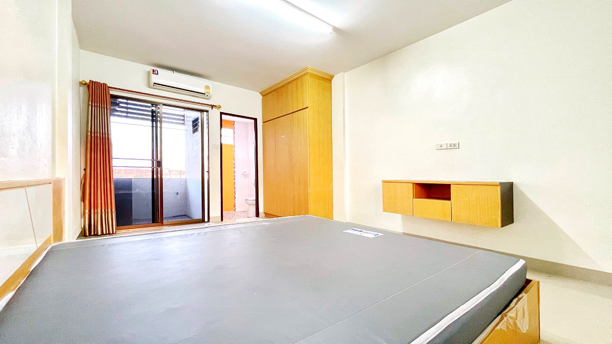 Pictures of Varunya Apartment 20/24