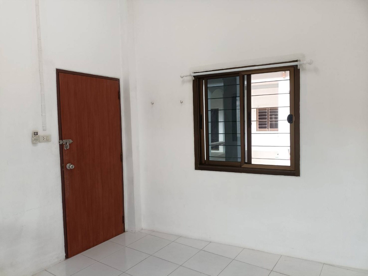 Condo — photo 2