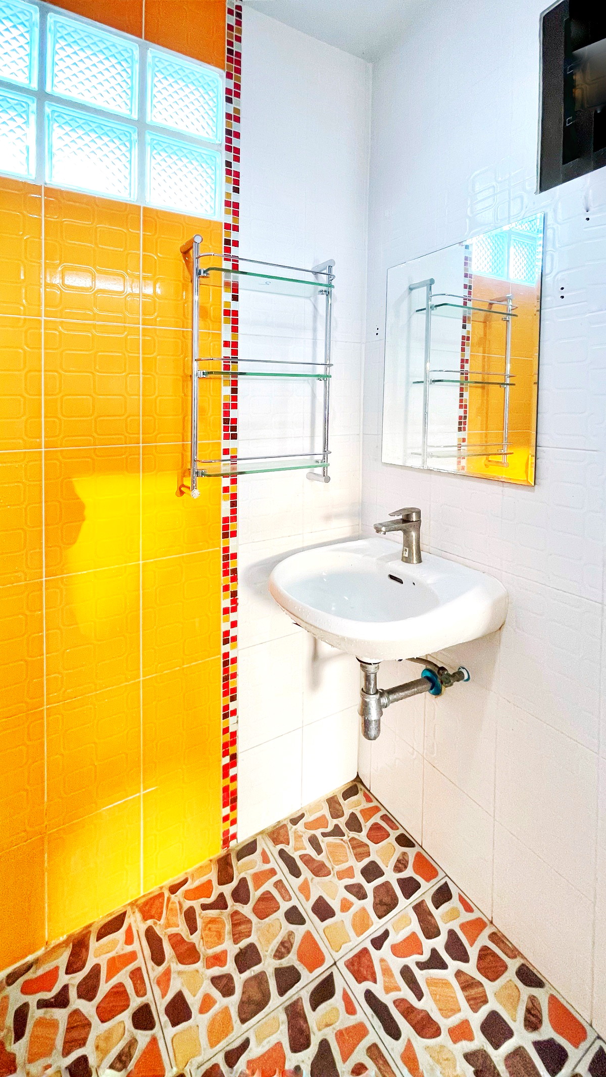 Pictures of Varunya Apartment 11/24