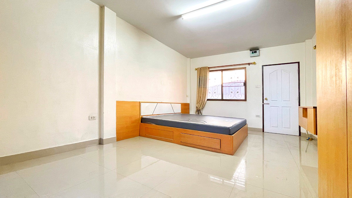 Pictures of Varunya Apartment 16/24