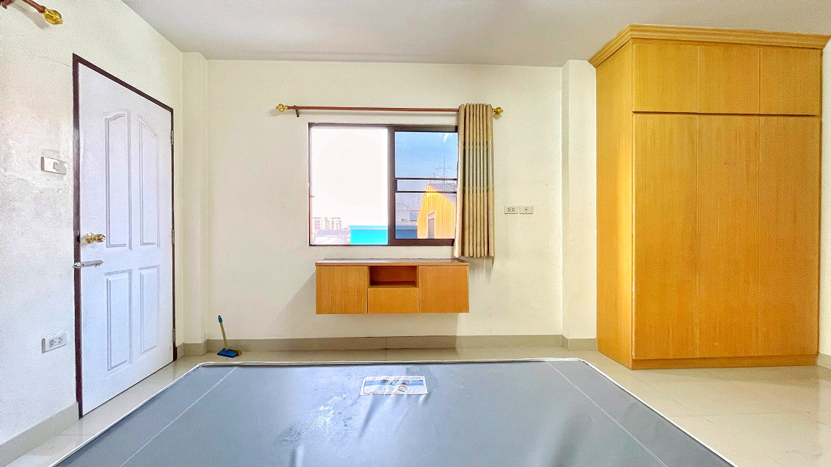 Pictures of Varunya Apartment 17/24