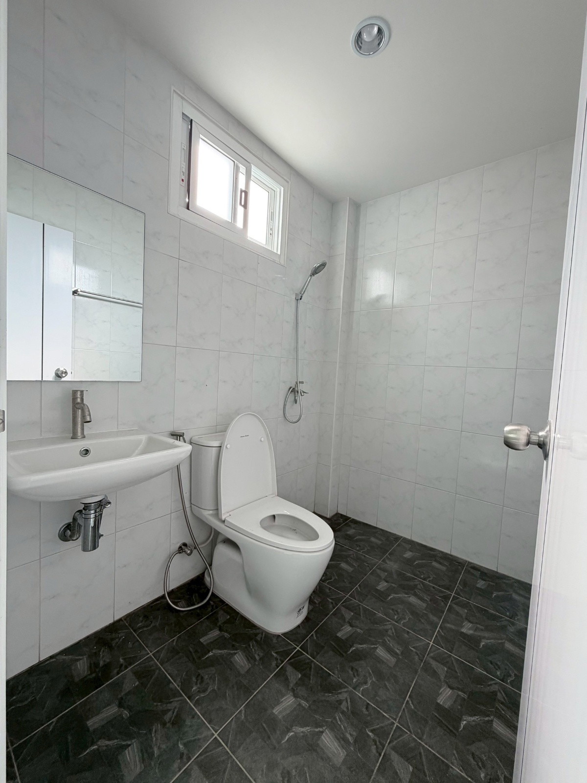 Condo — photo 2