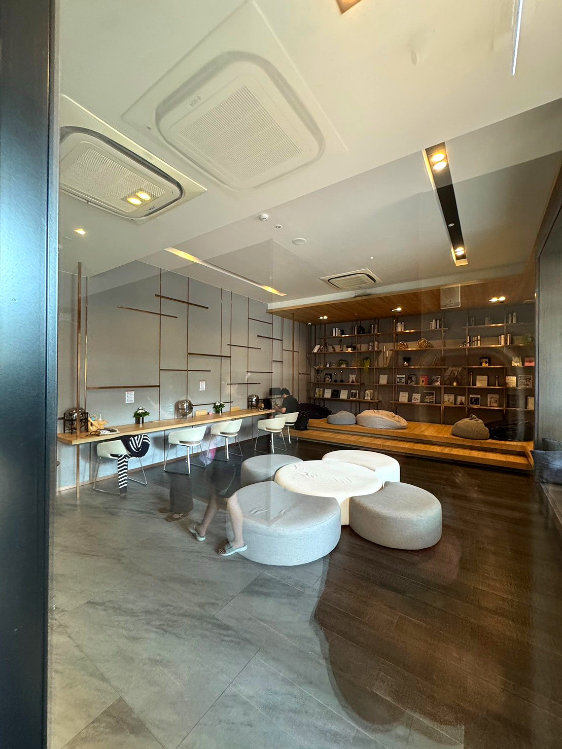 Pictures of  For Rent: The Tree Sukhumvit 71 Ekamai | Corner Unit High Floor View | 18,000 THB/mo 30/31