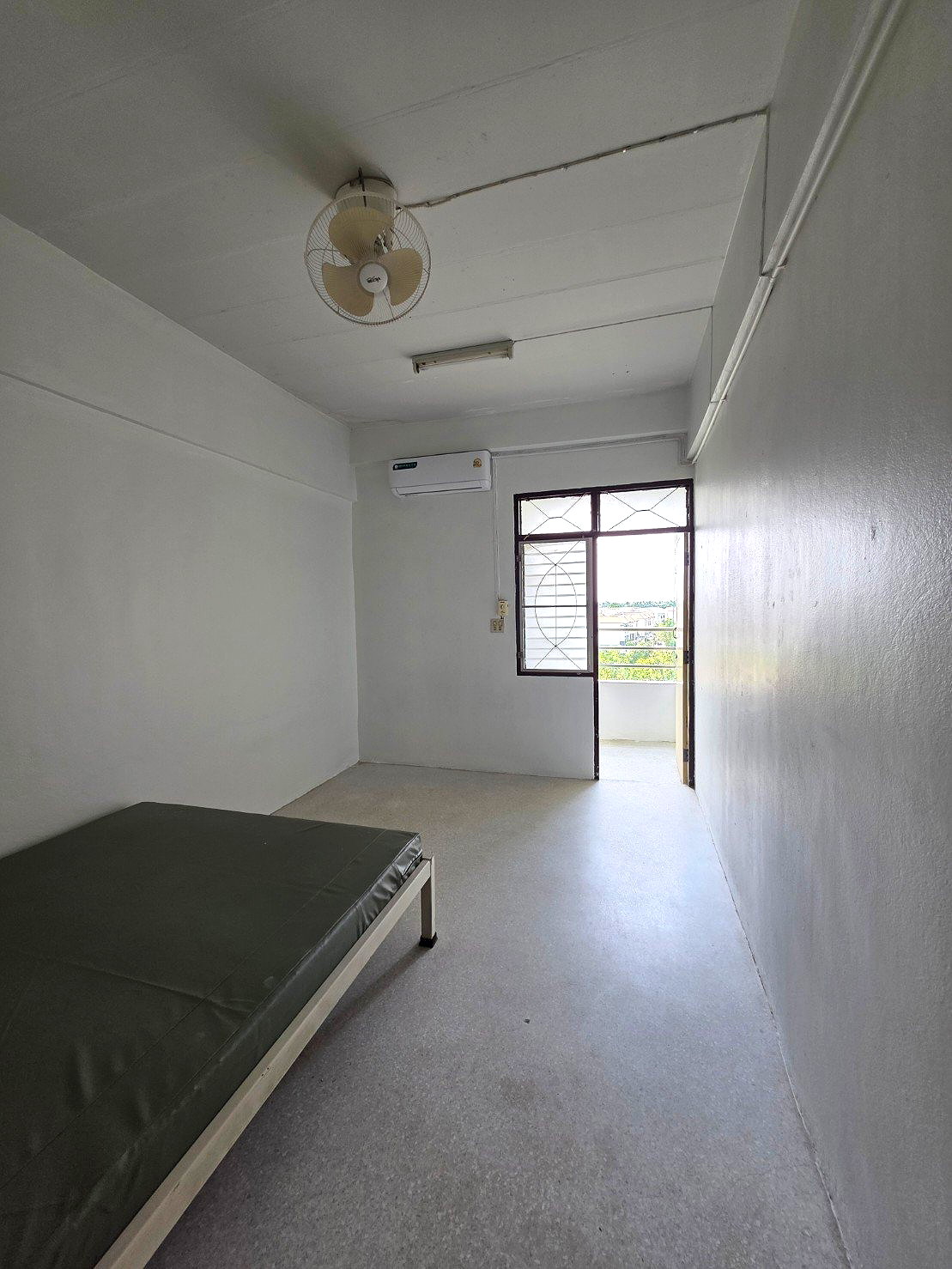 Pictures of S.V.S. Residence 6/7