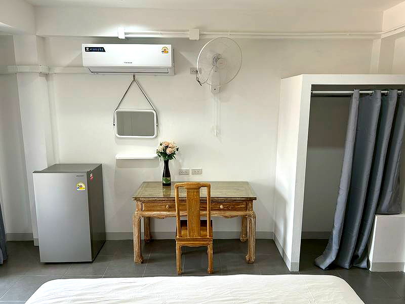 Pictures of BB Room 13/20