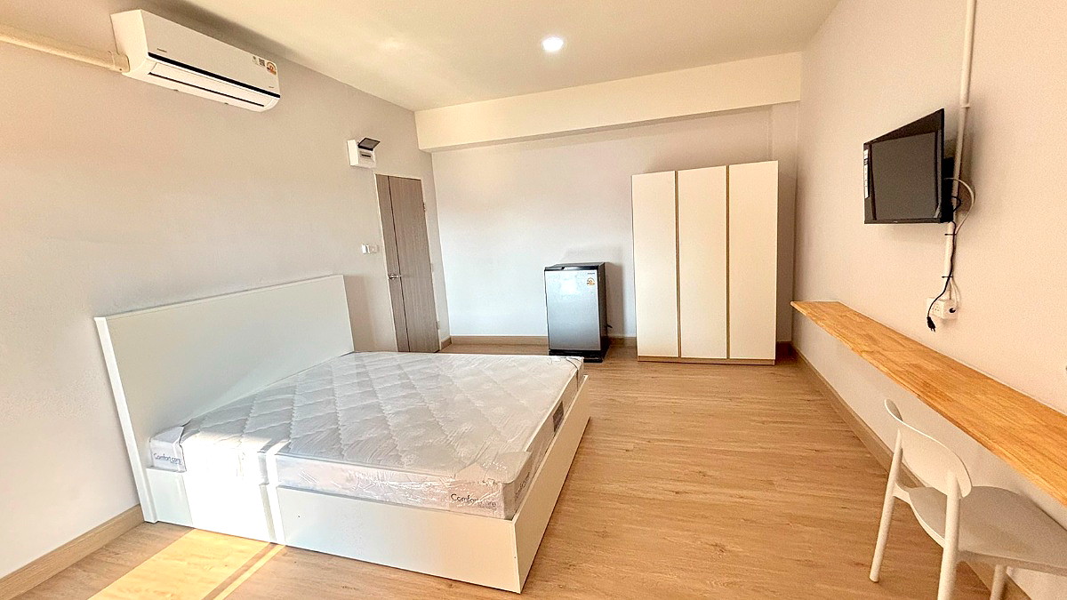 Pictures of THEE PA K.N.P.MANSION 1/6