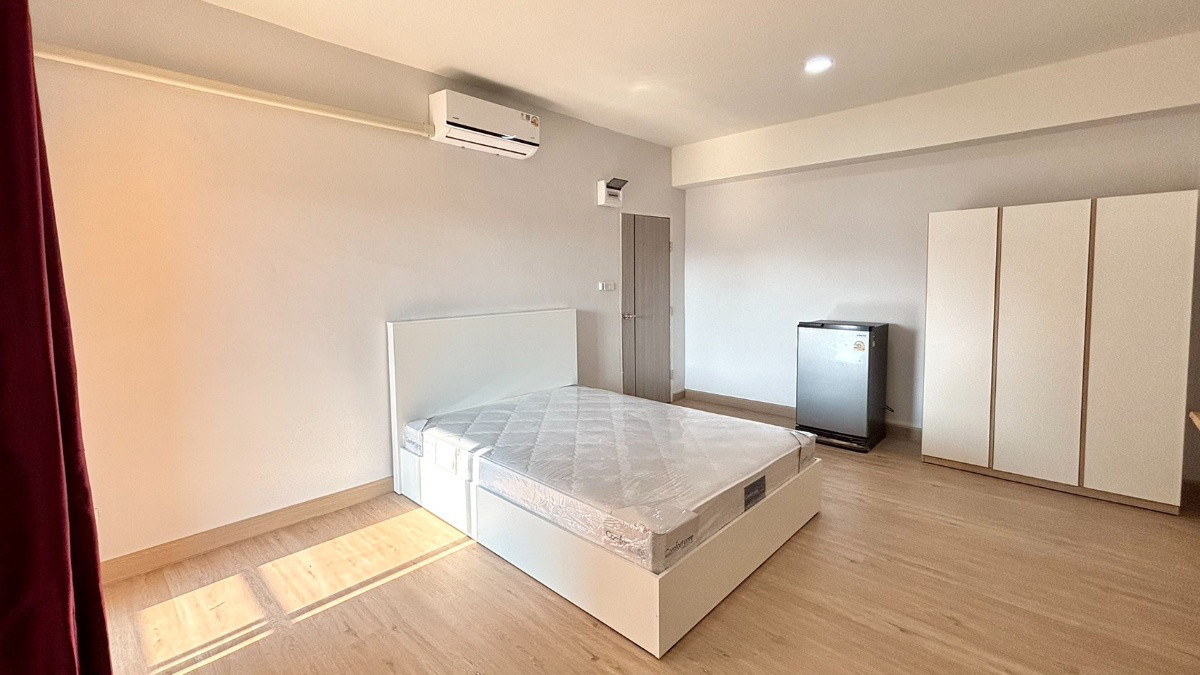 Condo — photo 2