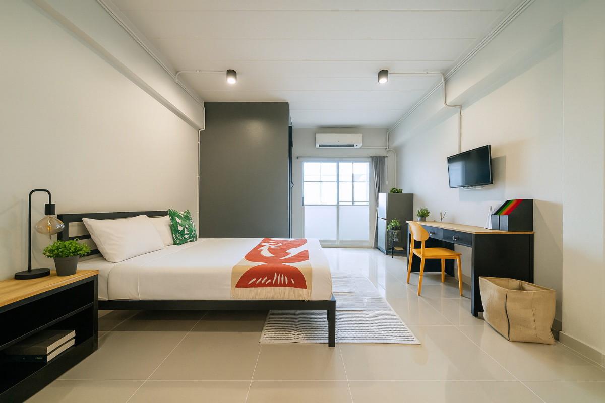 Condo — photo 1
