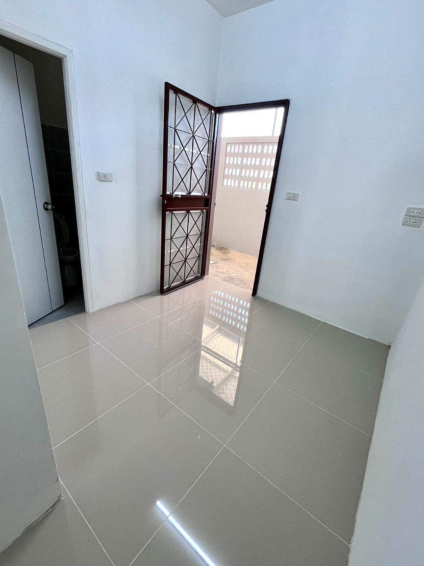 Pictures of SanSuk Home 7/10