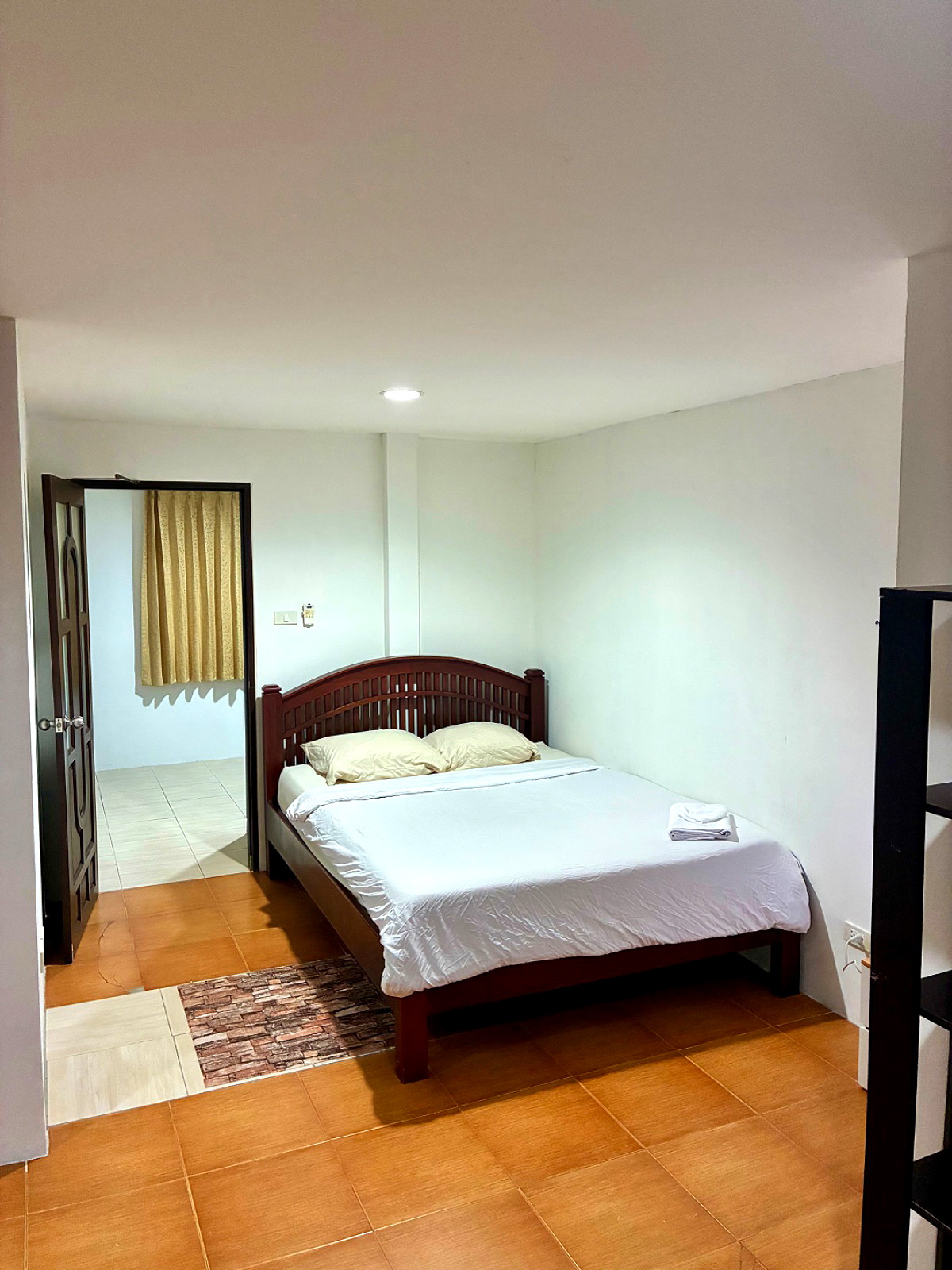 Pictures of Farang house apartments  15/16