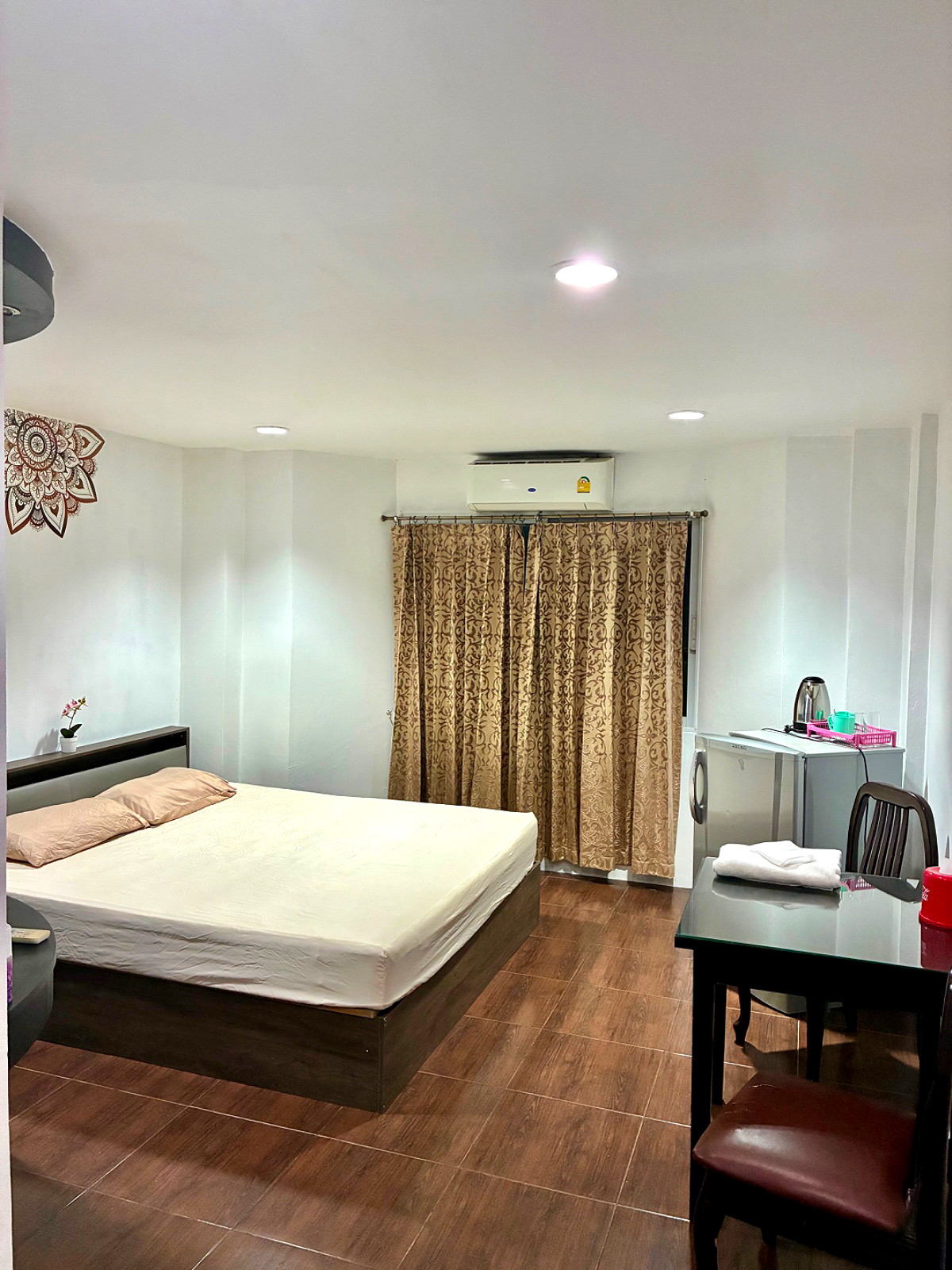 Pictures of Farang house apartments  7/16