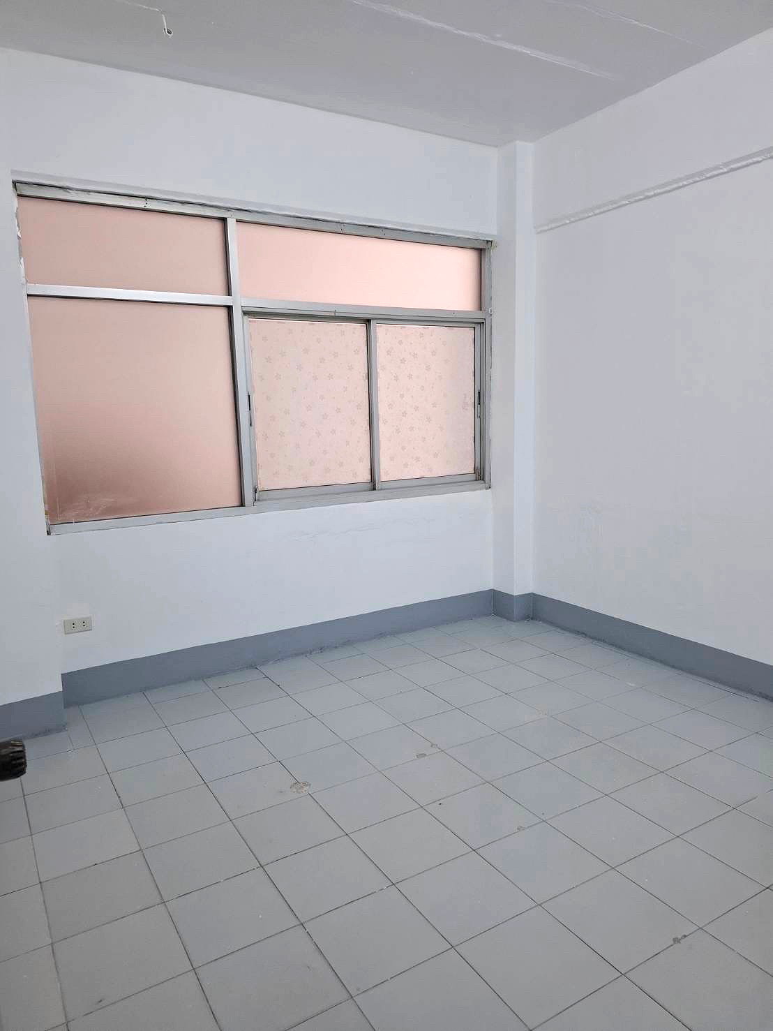 รูปภาพ ทรัพย์เกษม คอร์ท อพาร์ทเมนท์ รัชดาภิเษก, มีห้องชุดสำหรับทำออฟฟิศ/ร้านค้า ว่างให้เช่า | อพาร์ทเม้นท์ หอพัก ที่พัก ห้องพัก - รูปที่ 19/21