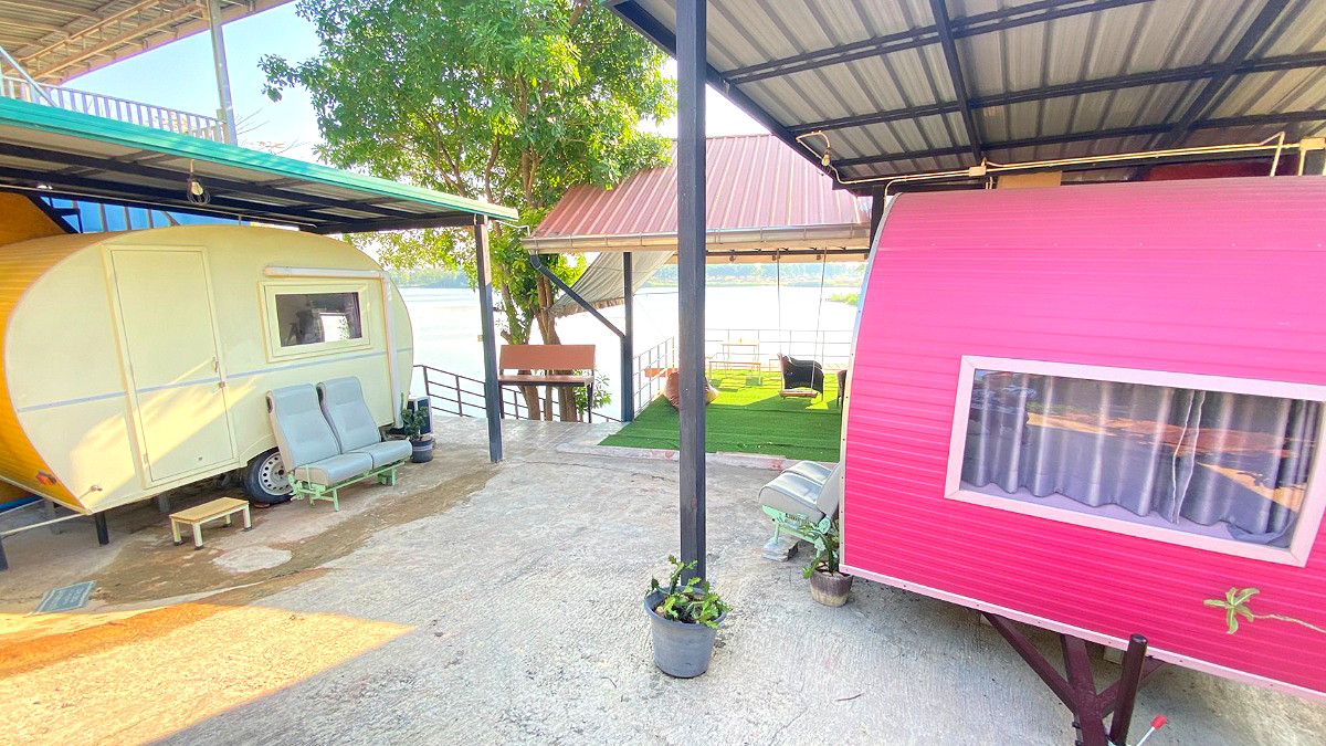 Pictures of PP Plus Bus Solar  52/63