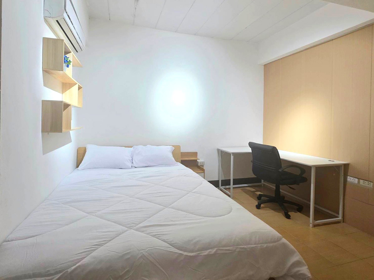 Pictures of Shinaburee Place 3/6