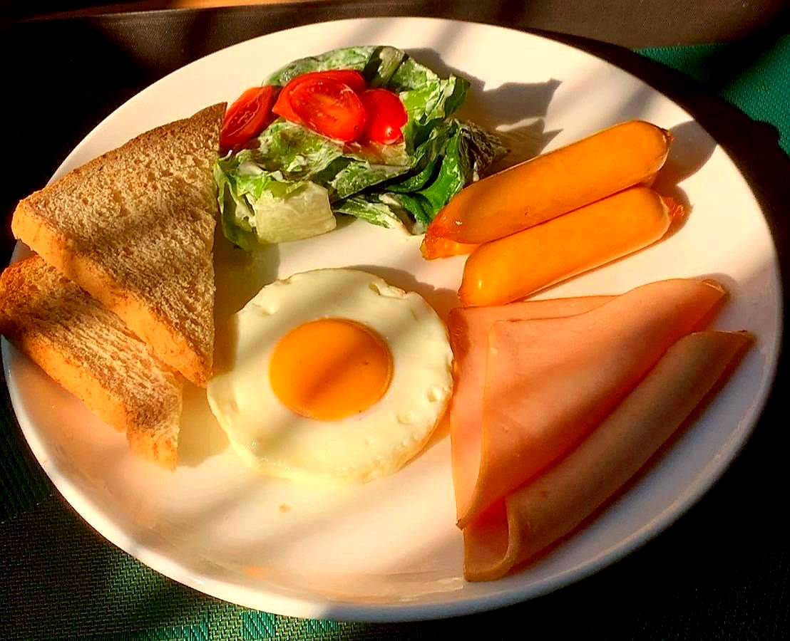 Pictures of Day/Monthly Full Services BangLuang Boutique Hotel 5-min to wat arun (Itsaraphap MRT Station)  5/36