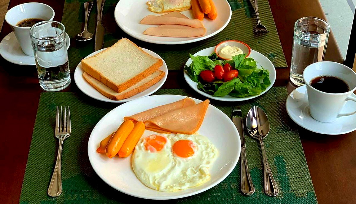 Pictures of Day/Monthly Full Services BangLuang Boutique Hotel 5-min to wat arun (Itsaraphap MRT Station)  1/36