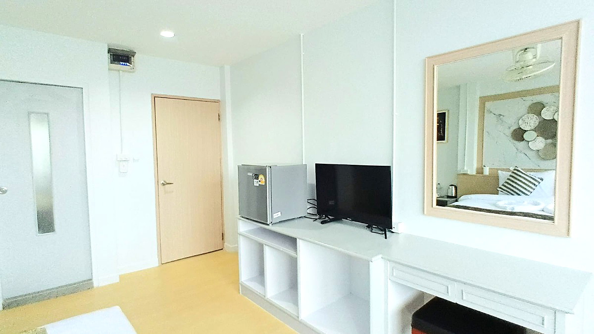 Pictures of Jomtien Waves Residence, 100m to Jomtien Beach 8/35