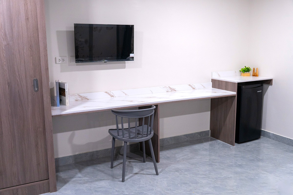 Pictures of SUM SPACES 3/6