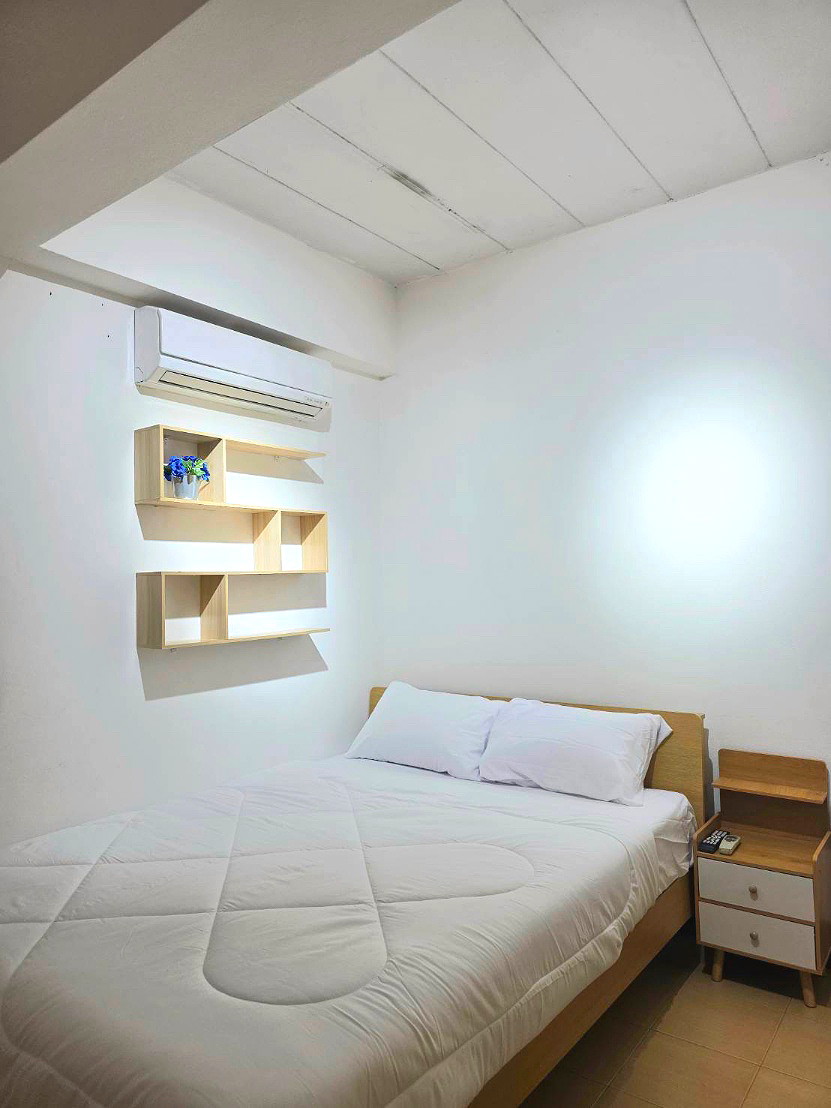 Pictures of Shinaburee Place 2/6