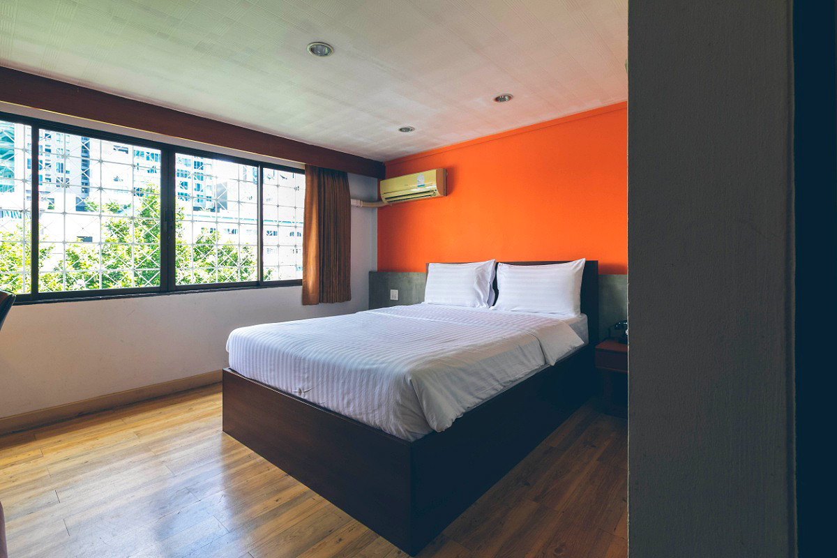 Pictures of Atlas Bangkok Hotel 24/26