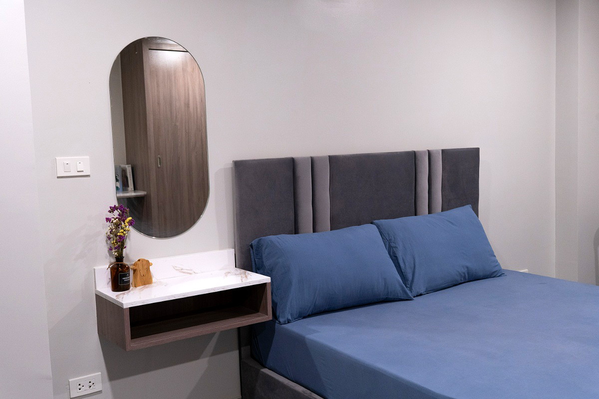 Pictures of SUM SPACES 2/6