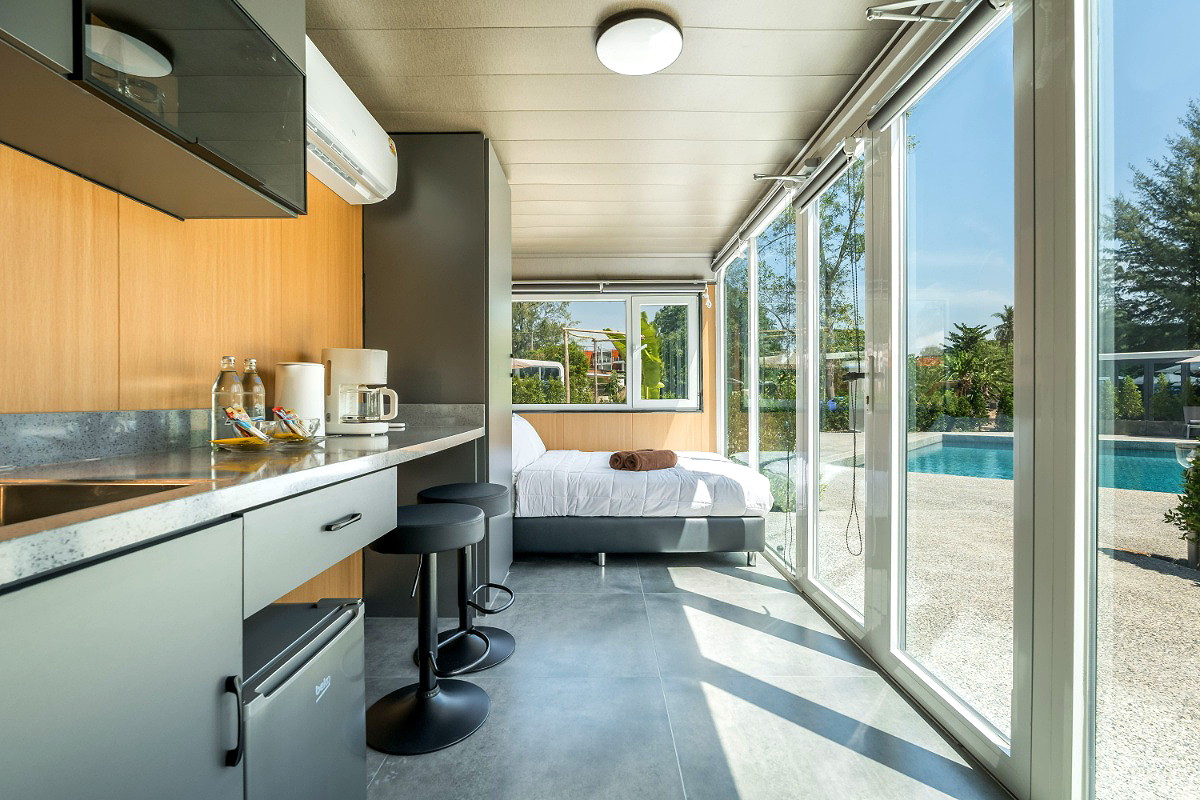 Pictures of Apple House Phuket 8/21