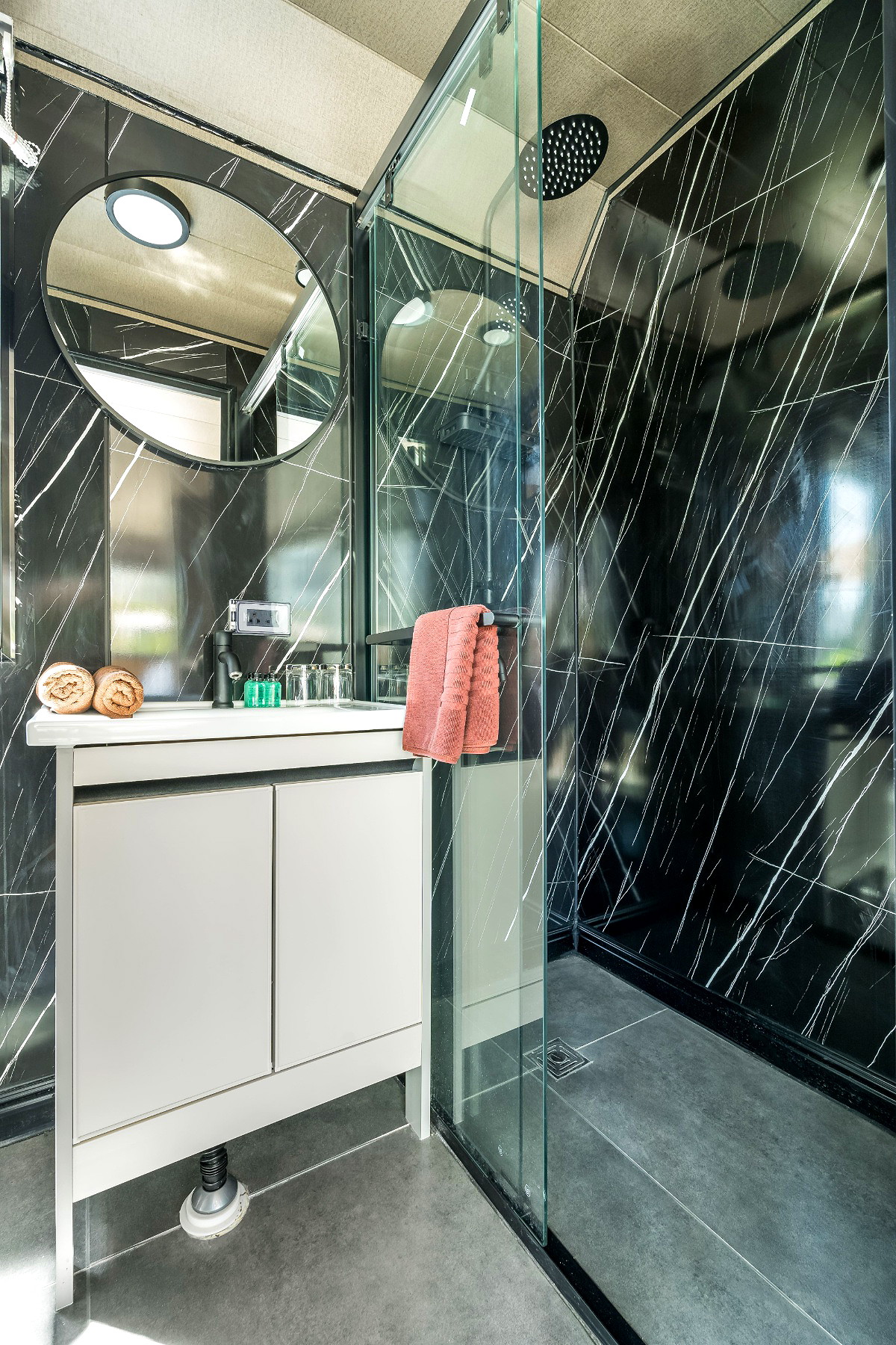 Pictures of Apple House Phuket 5/21