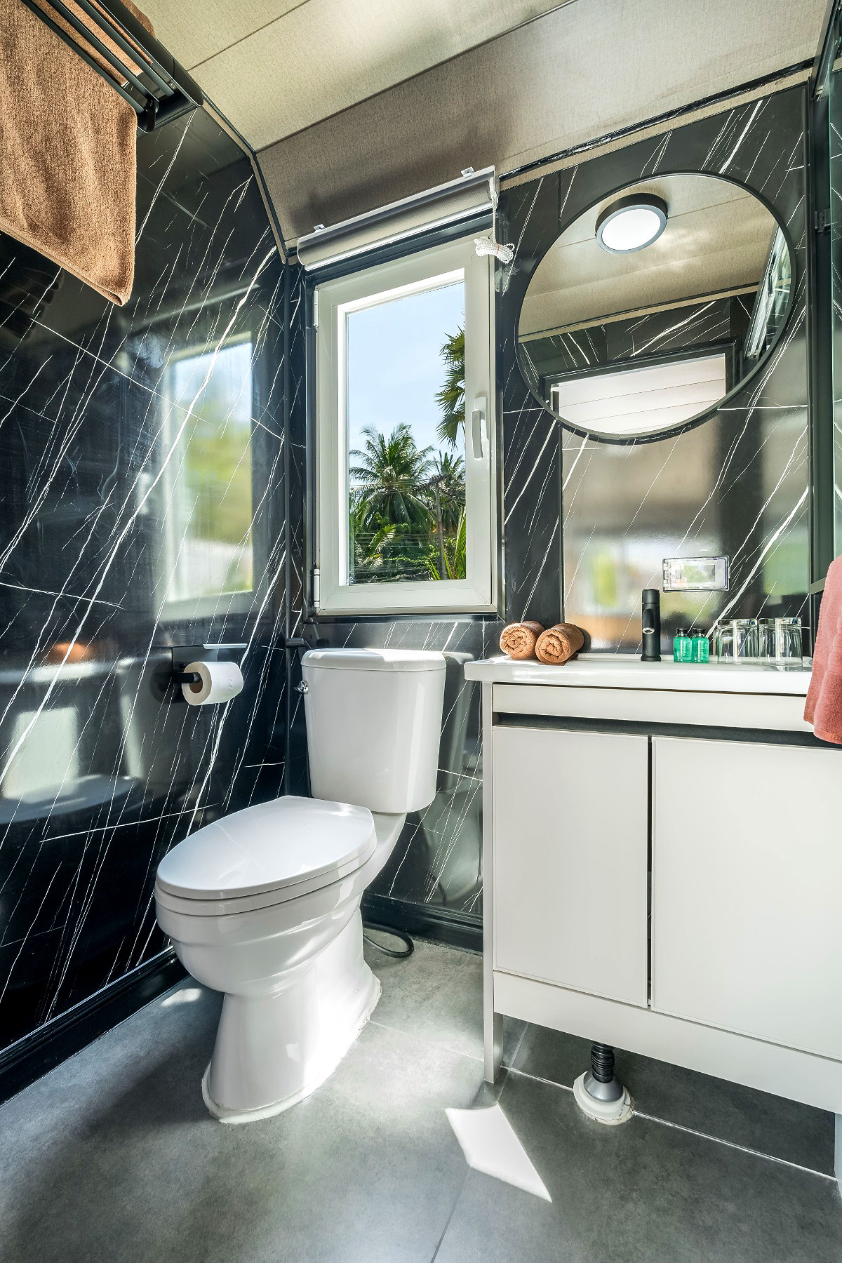 Pictures of Apple House Phuket 6/21