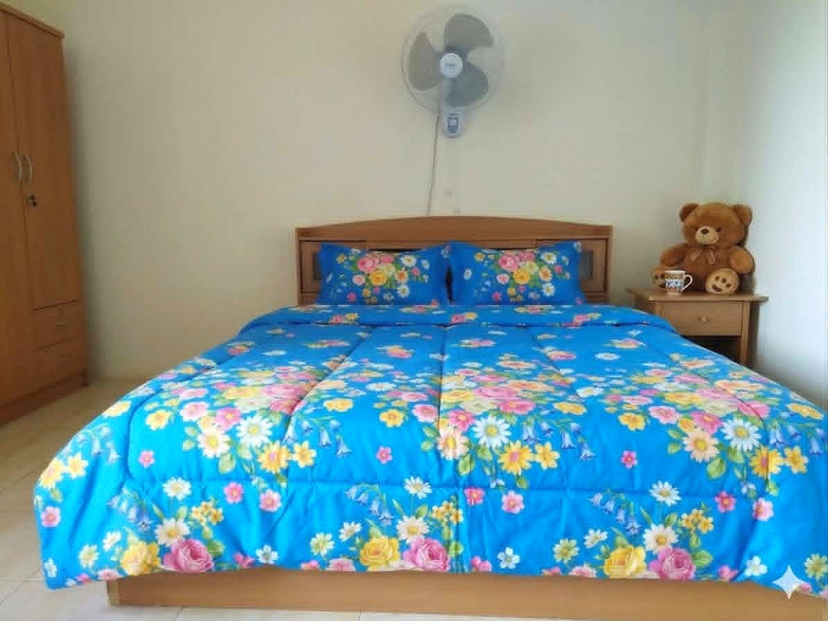 Pictures of Monmanee Mansion 10/13