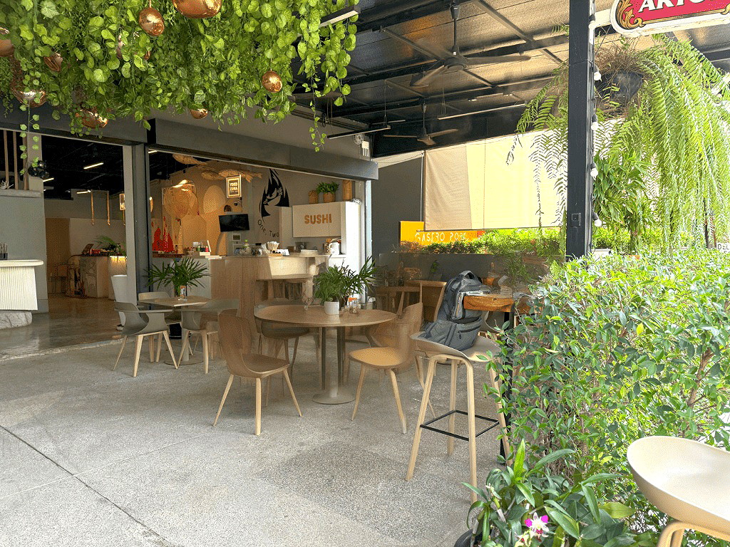 Pictures of Apple House Phuket 17/21