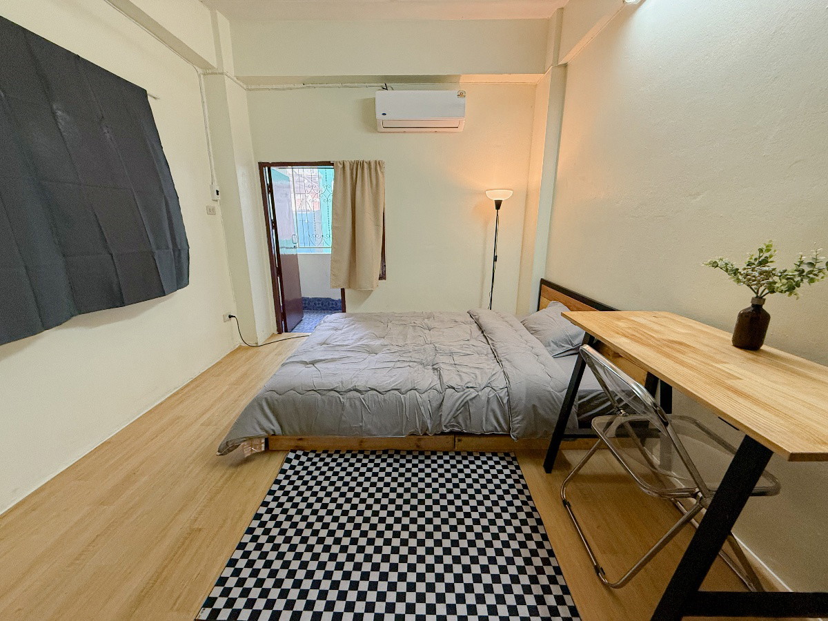 Condo — photo 1