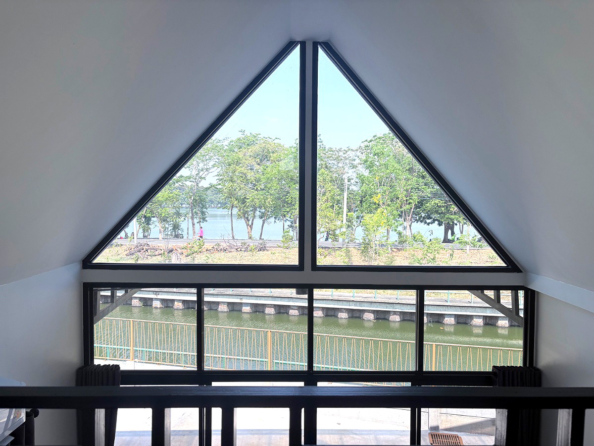 Pictures of NonBueng 4/5