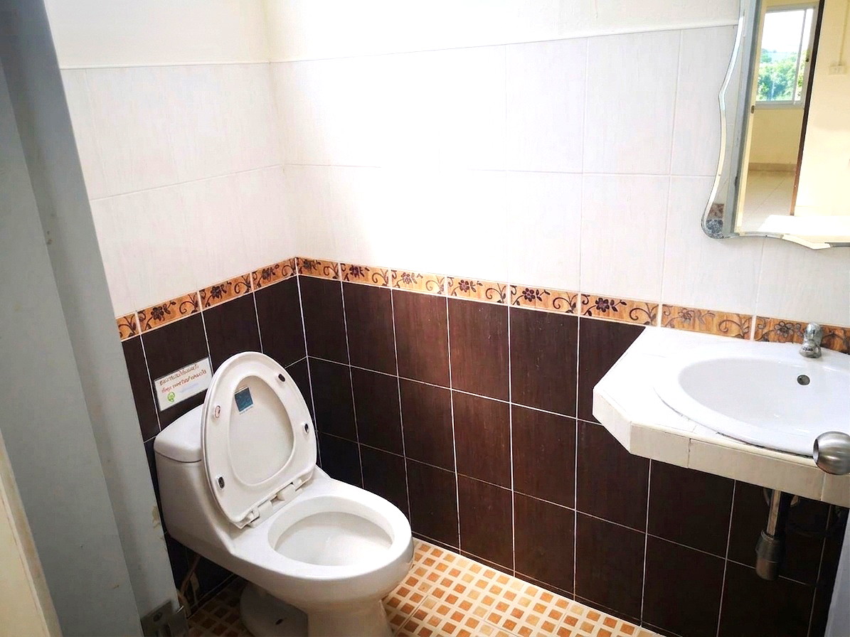 รูปภาพ ยุวทิตย์เพลส - หอพัก ห้องพัก ห้องเช่า อพาร์ทเม้นท์ ใกล้บิ๊กซีลพบุรี  | อพาร์ทเม้นท์ หอพัก ที่พัก ห้องพัก - รูปที่ 7/11