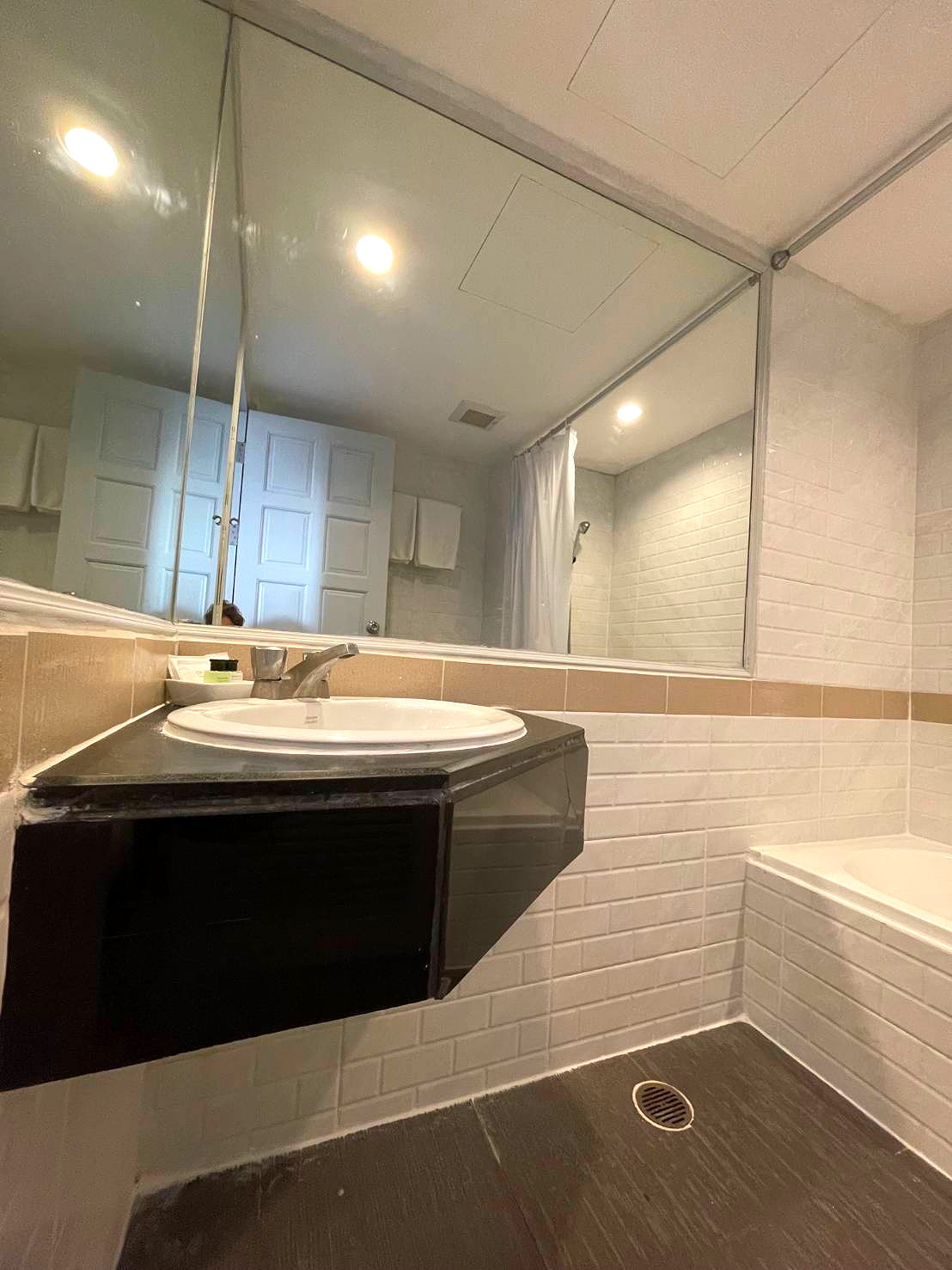 Pictures of CH Hotel 6/7