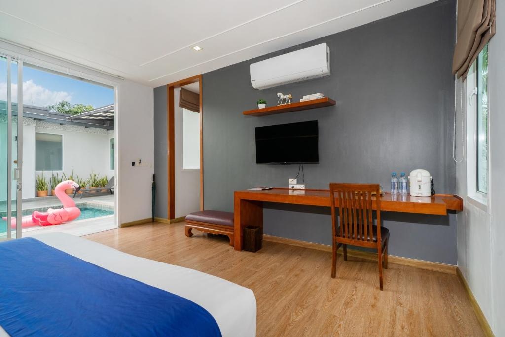 zunara pool access — photo 1