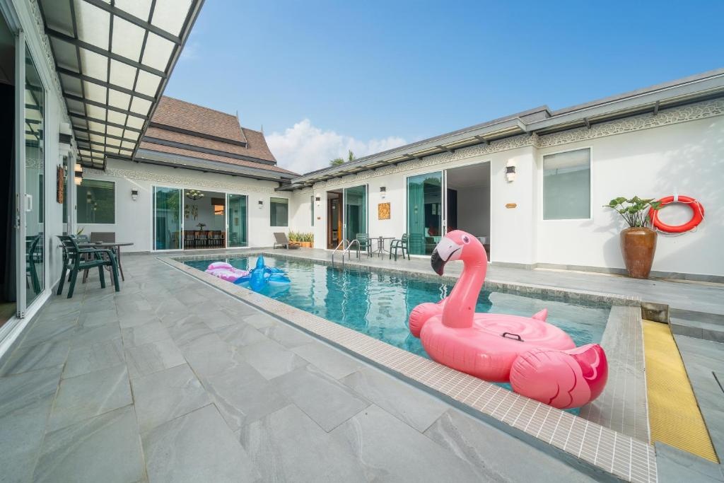 zunara pool access — photo 3