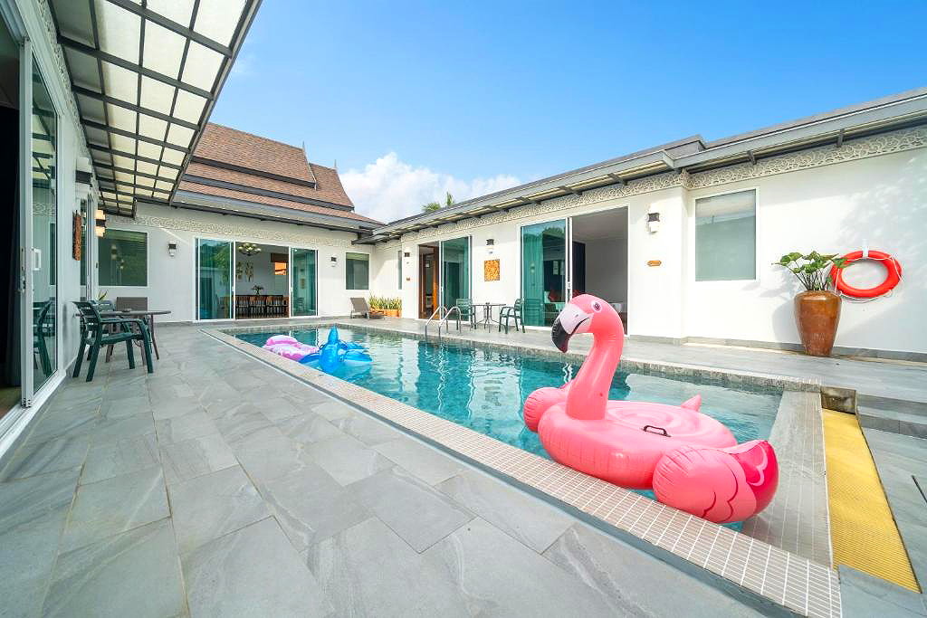 Pictures of zunara pool access 3/8