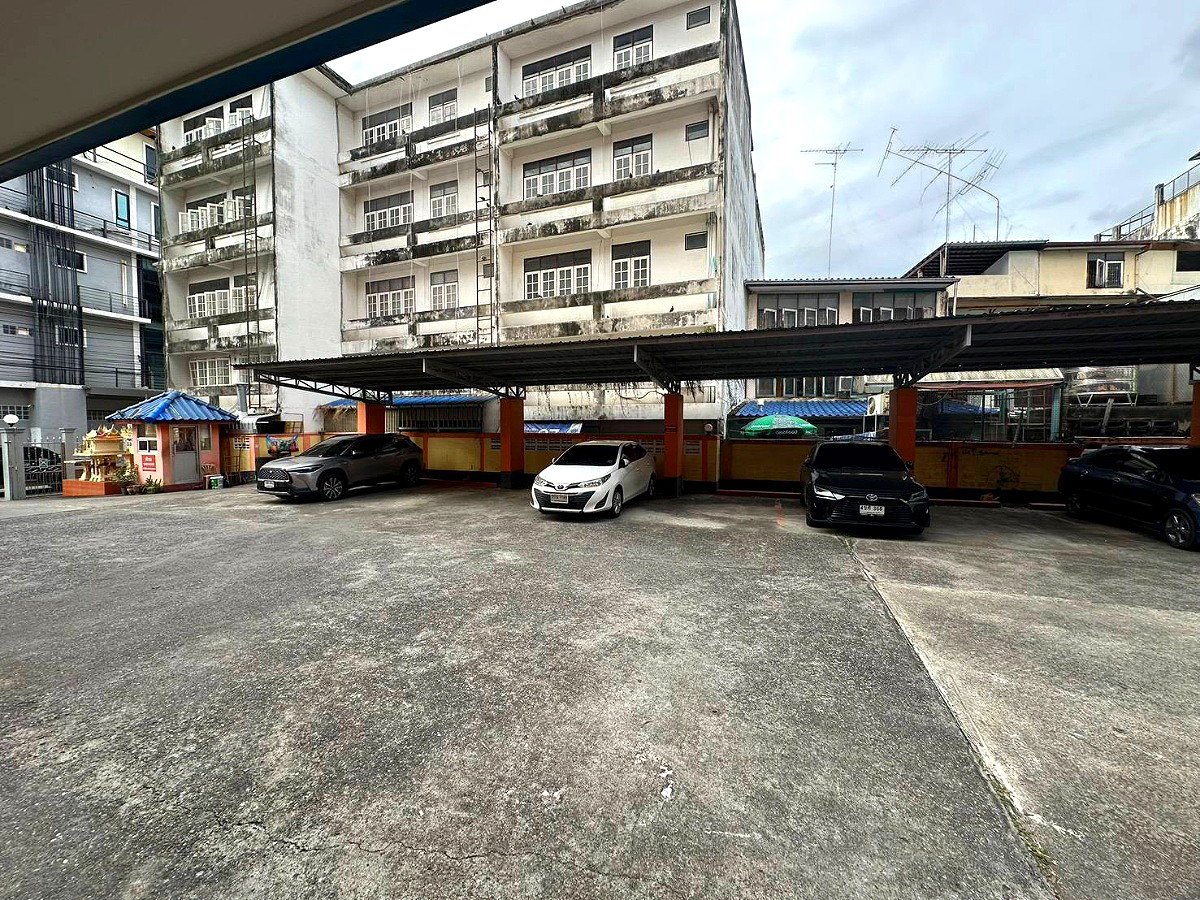 Pictures of Kamonwan Apartment 7/11