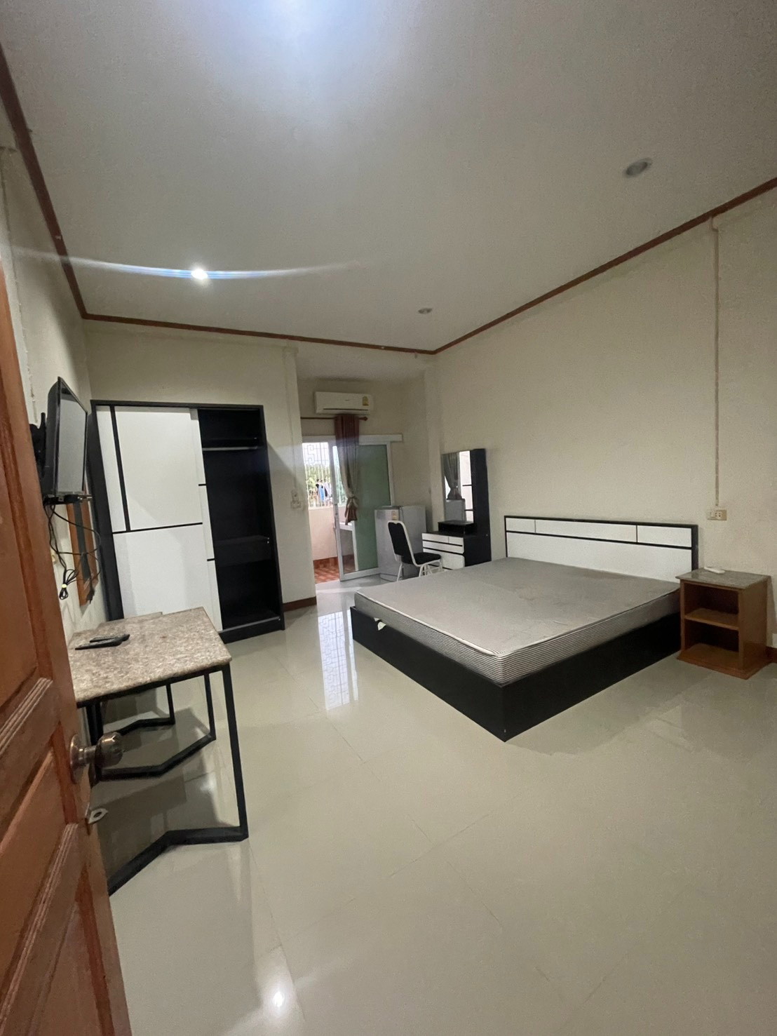 Condo — photo 4